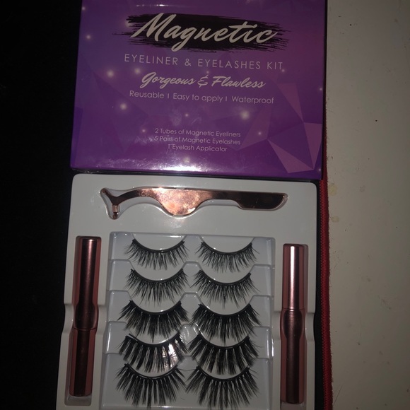 Magnetic Lashes - Picture 2 of 3